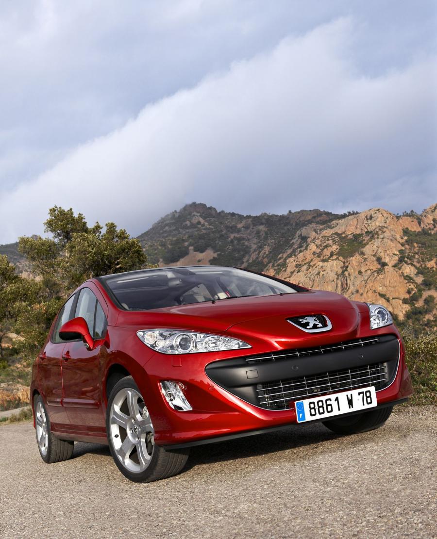  Peugeot 308 GT THP 175 2008 года  (фото 13 из 63)